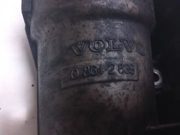 Volvo V70 (2000 - 2004) 08642839 Кронштейн масляного фильтра — фото 2