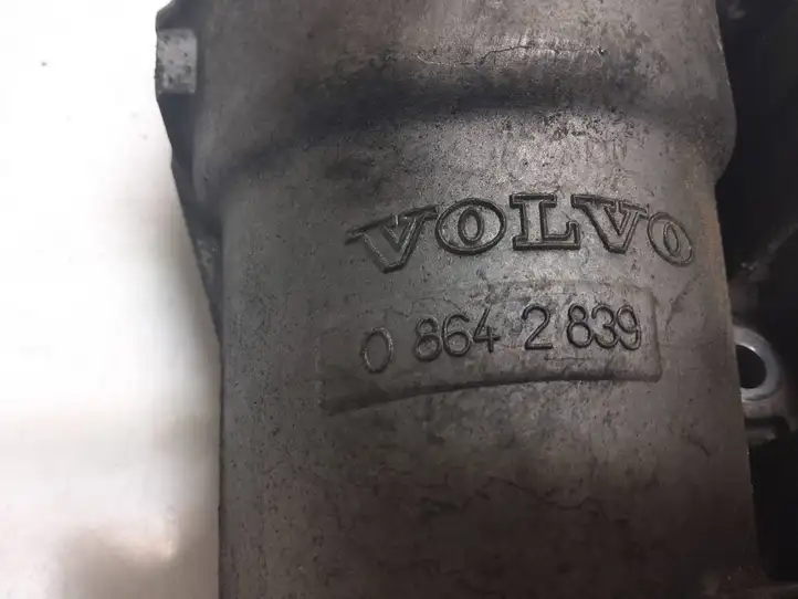 Volvo V70 (2000 - 2004) 08642839 Кронштейн масляного фильтра — фото 2