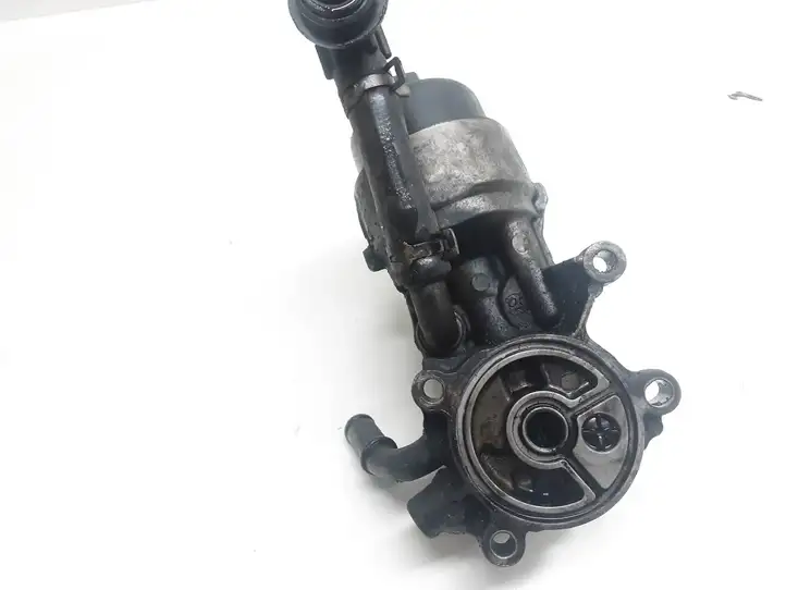 Volvo V50 (2004 - 2008) 9656830180 Кронштейн масляного фильтра — фото 2