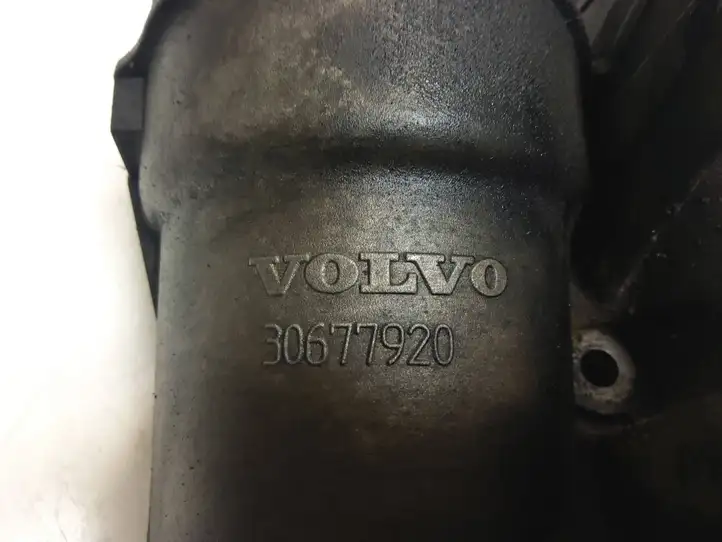 Volvo XC70 (2004 - 2007) 30677920 Кронштейн масляного фильтра — фото 2