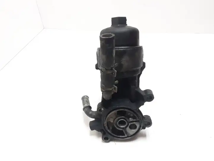 Volvo V50 (2008 - 2012) 9685997780 Кронштейн масляного фильтра — фото 1