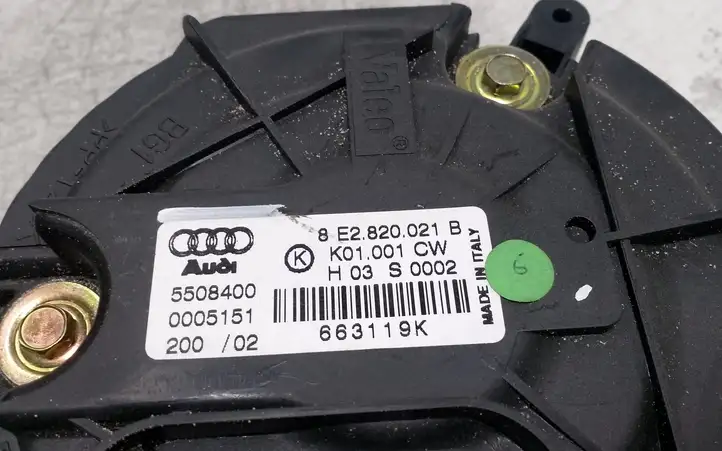 Audi A4 S4 B6 8E 8H (2000 - 2006) 8E2820021B Вентилятор печки — фото 4
