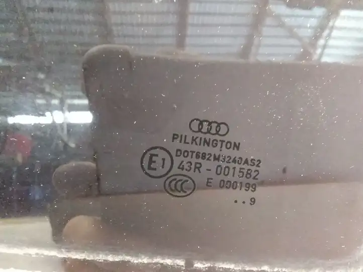 Audi A4 S4 B8 8K (2007 - 2011) Стекло задней двери — фото 2