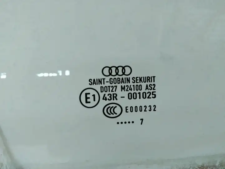 Audi A3/S3 8P (2004 - 2008) Стекло передней двери — фото 2