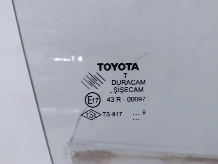 Toyota Corolla Verso AR10 (2004 - 2009) Стекло передней двери — фото 2