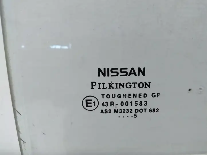 Nissan Micra (2003 - 2007) Стекло задней двери — фото 2