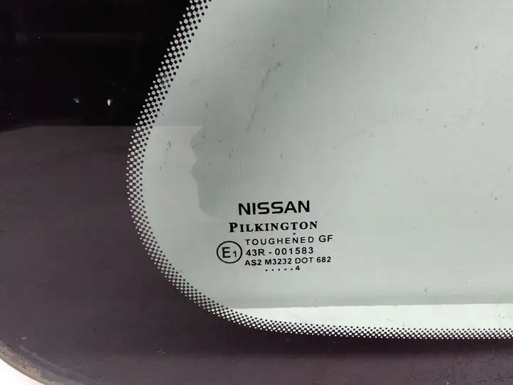 Nissan Micra (2003 - 2007) Заднее боковое стекло — фото 6