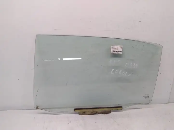 Toyota Corolla E120 E130 (2000 - 2004) Стекло задней двери — фото 1