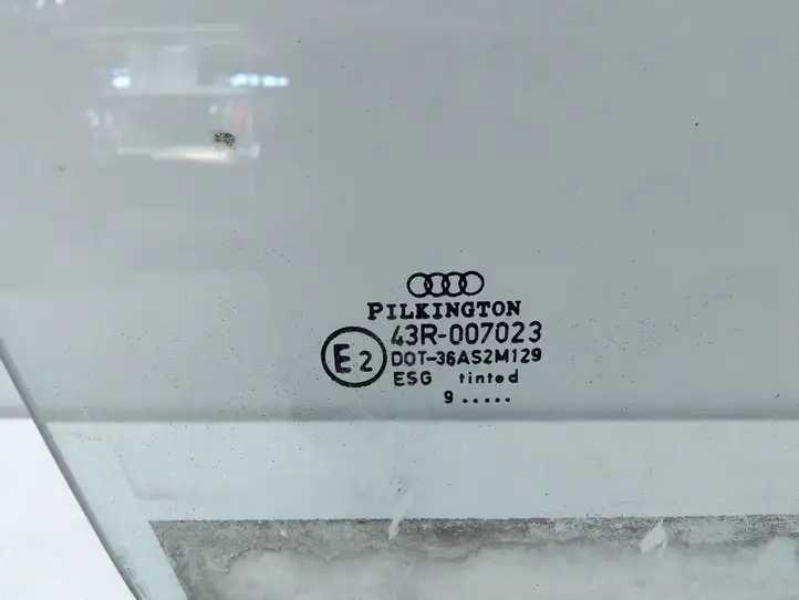 Audi A4 S4 B5 8D (1999 - 2001) Стекло передней двери — фото 2