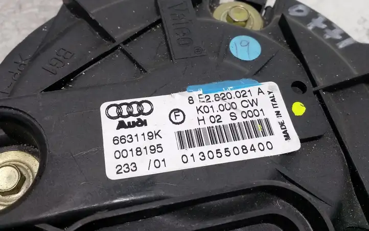 Audi A4 S4 B6 8E 8H (2000 - 2006) 8E282001A Вентилятор печки — фото 4