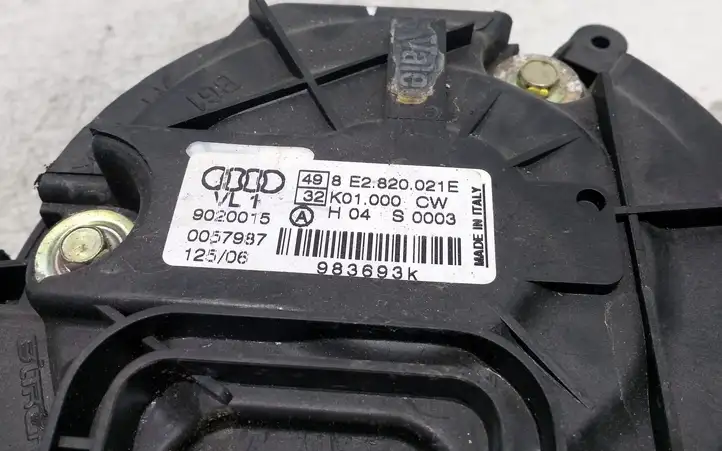 Audi A4 S4 B7 8E 8H (2004 - 2009) 8E2820021E Вентилятор печки — фото 4
