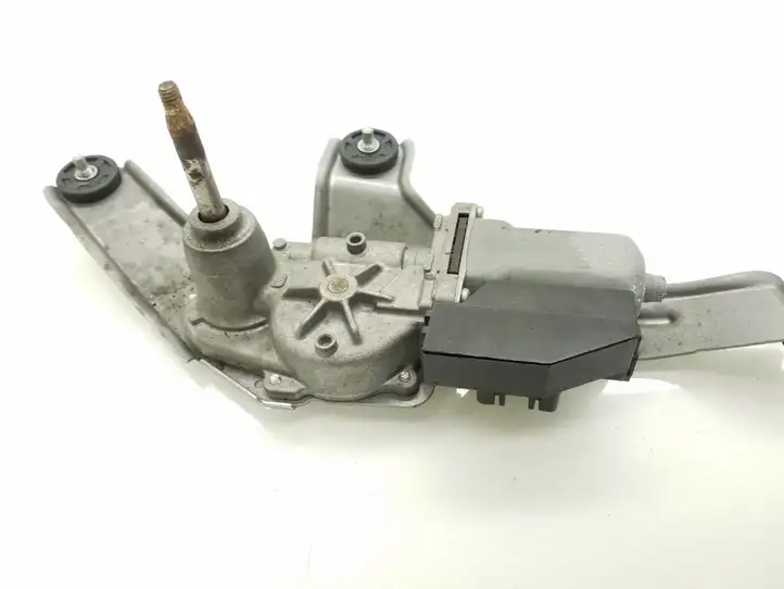 Toyota Prius (XW30) (2009 - 2015) 8513047021 Двигатель стеклоочистителя заднего стекла — фото 2