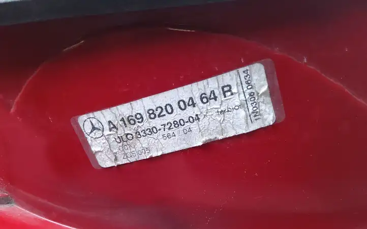 Mercedes-Benz A W169 (2004 - 2012) A1698200464 Задний фонарь в кузове — фото 2