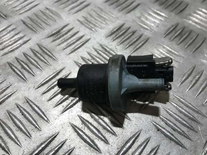 Volkswagen Polo (1994 - 2001)  0280142310 Вакуумный клапан