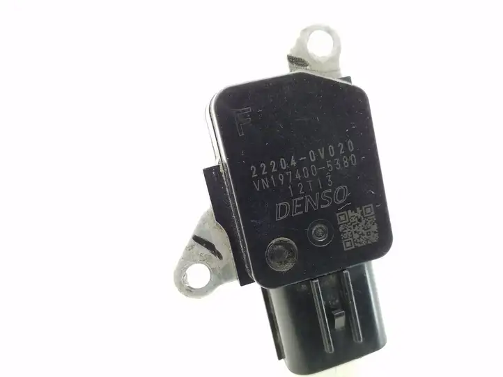 Toyota Yaris (2009 - 2012) 222040V020 Датчик массового расхода воздуха — фото 2