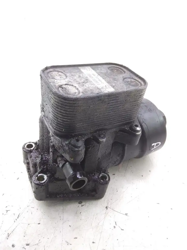 Audi A3/S3 8P (2008 - 2013) 03L117021C Кронштейн масляного фильтра — фото 4