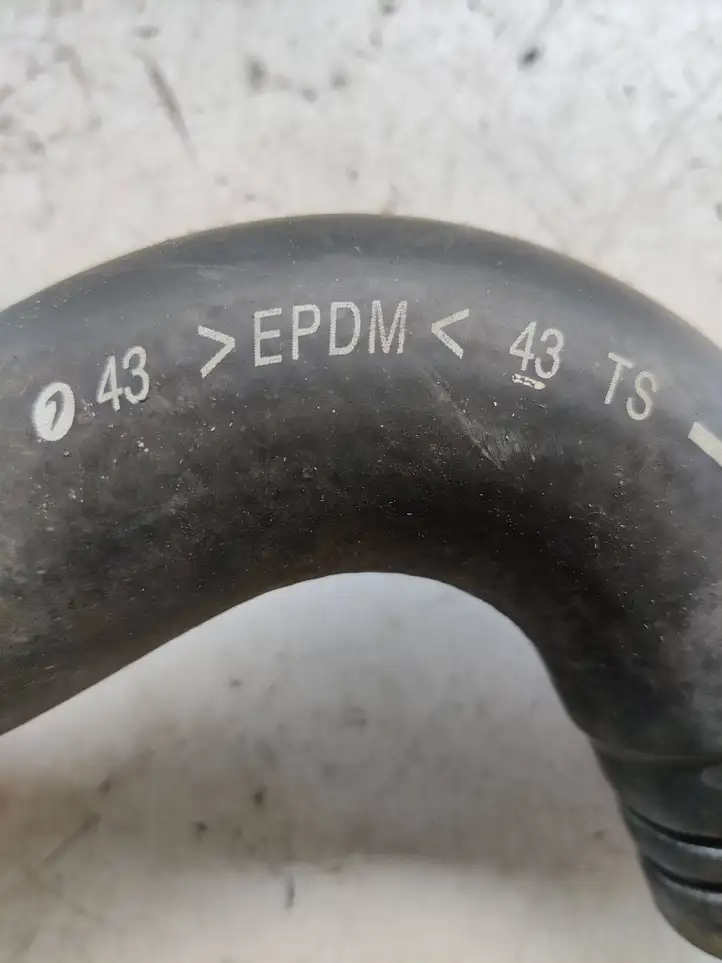 Subaru Forester SG (2003 - 2005) 43epdm43ts Шланги системы охлаждения — фото 2