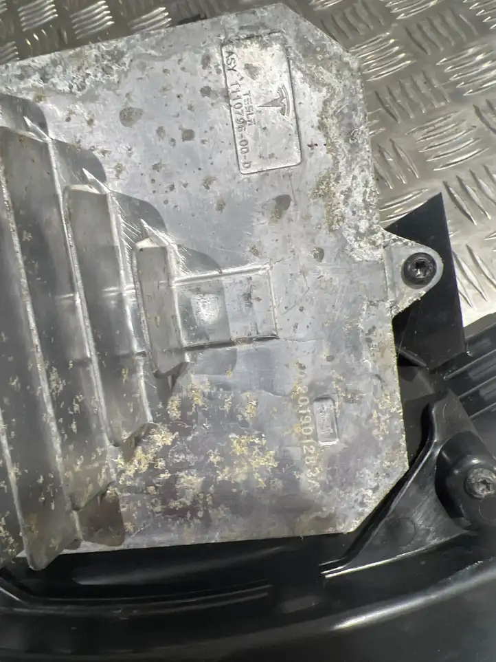 Tesla Model 3 (2017 - 2023) 107737550B Передняя фара — фото 5