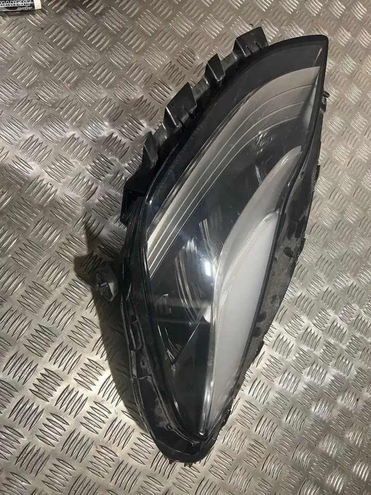 Tesla Model 3 (2017 - 2023) 107737550B Передняя фара — фото 7