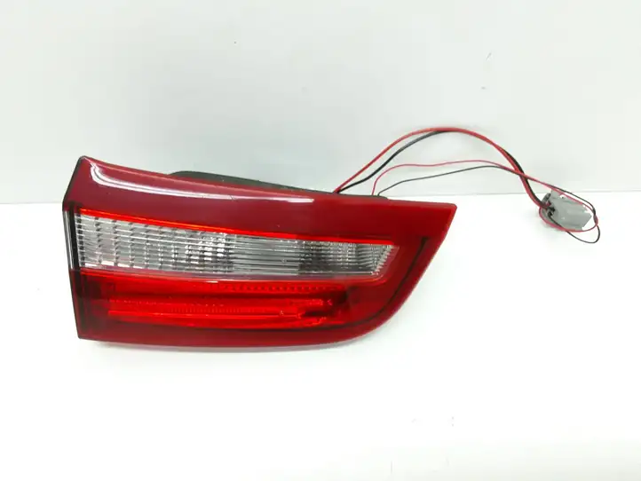 Volvo S60 (2010 - 2013) 30796272 Задний фонарь в крышке багажника — фото 1