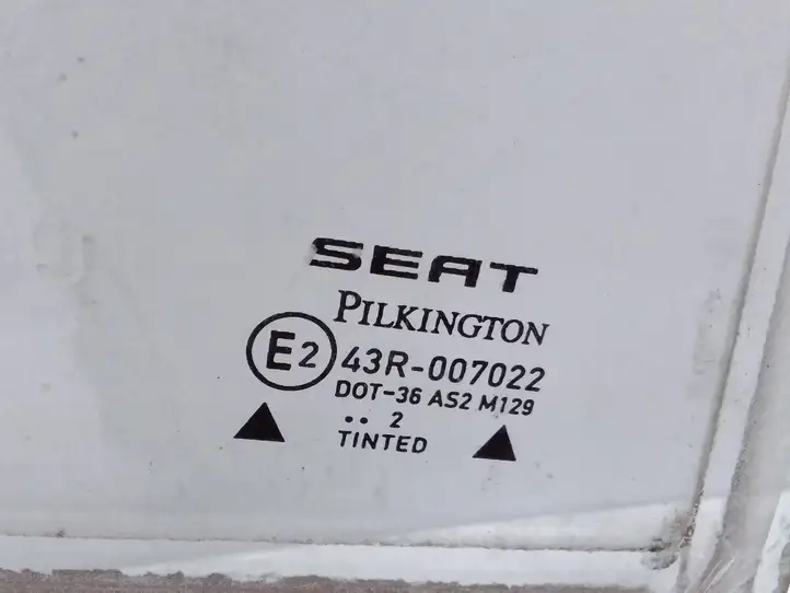 Seat Toledo II (1M) (1998 - 2006) Стекло задней двери — фото 2