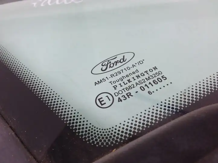Ford Focus Grand C-MAX (2010 - 2019) AM51R29710A Треугольное стекло кузова — фото 4