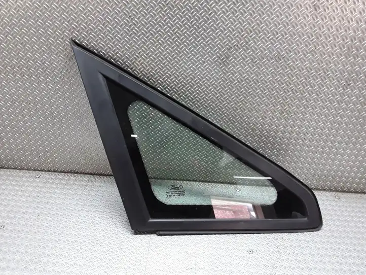 Ford Focus C-MAX (2003 - 2010)   Треугольное стекло в передней части кузова