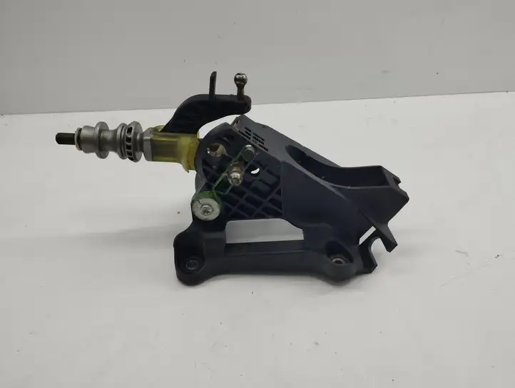 Toyota Auris 150 (2006 - 2012)  112102102 Механизм переключения передач (кулиса) (в салоне)