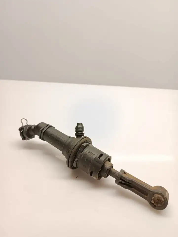 Renault Scenic III -  Grand scenic III (2009 - 2016)  306100917R Главный цилиндр сцепления