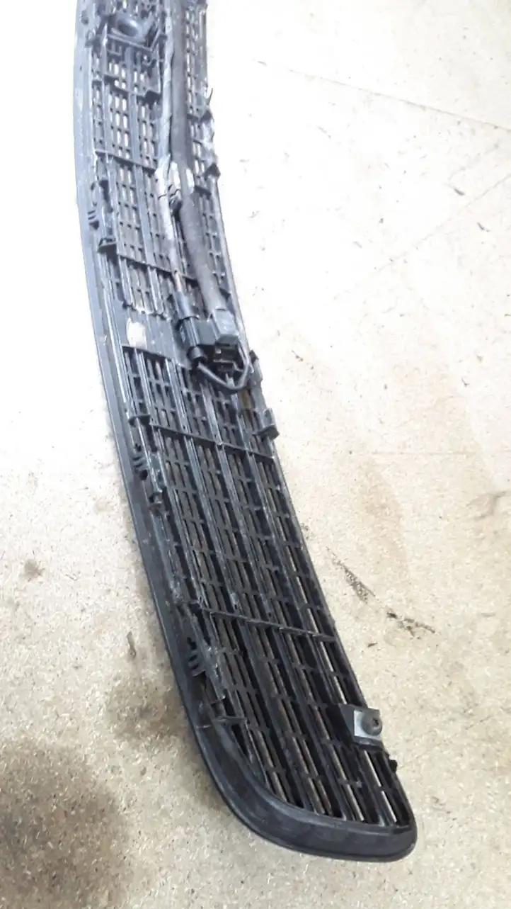 Mercedes-Benz C W203 (2000 - 2007) 2036801905 Жабо стеклоочистителей — фото 4