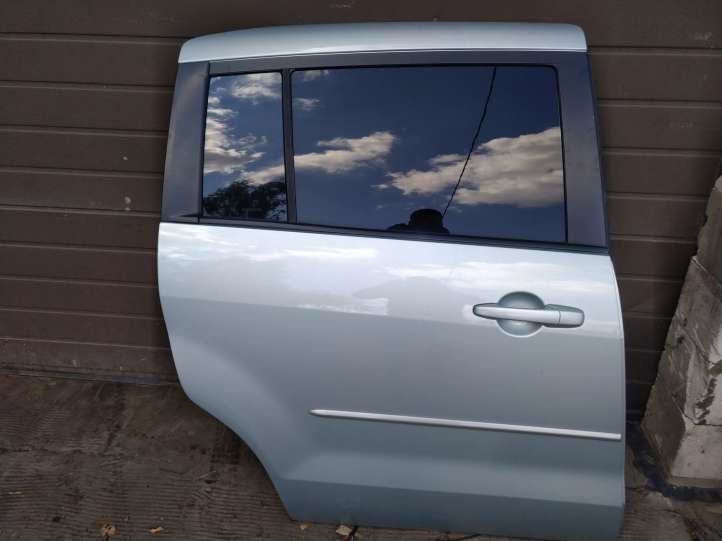 Mazda 5 Šoninės slankiojančios durys