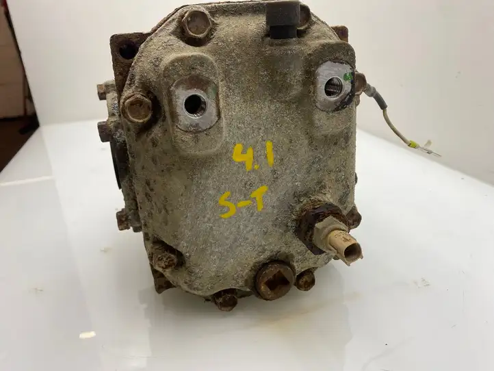 Subaru Forester SF (2000 - 2003)  27011AA640 Задний редуктор