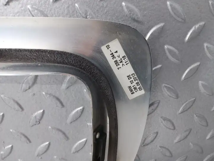 BMW 3 F30 F35 F31 (2012 - 2018) 7258344 Облицовка заднего бокового стекла — фото 3
