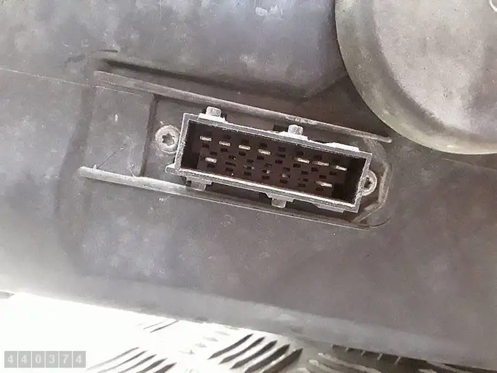 Citroen C6 (2005 - 2012) 9660983180 Передняя фара — фото 2
