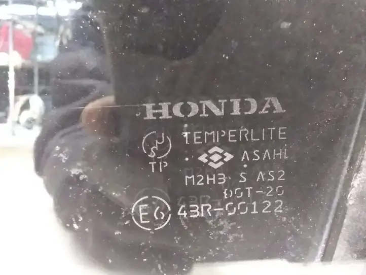 Honda Accord (2003 - 2007) Стекло задней двери — фото 2