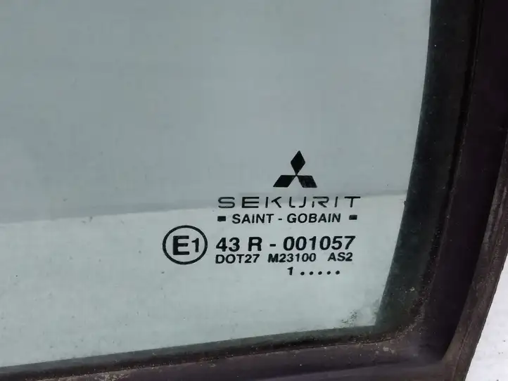 Mitsubishi Carisma (1999 - 2004) Форточка двери — фото 3