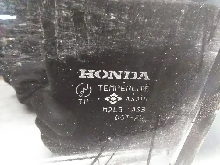 Honda Stream (2000 - 2003) Стекло задней двери — фото 2