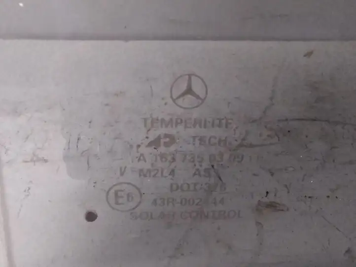 Mercedes-Benz ML W163 (1997 - 2005) A1637350309 Форточка двери — фото 2