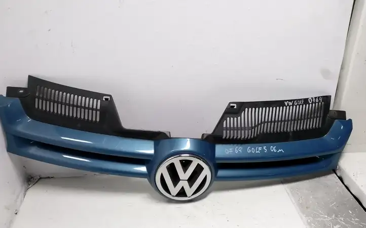 Volkswagen Golf V (2003 - 2009) 1K0853655A Передняя решетка — фото 1