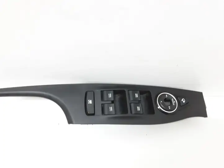 Hyundai i40 (2011 - ) 935703Z000 Блок кнопок стеклоподъемников — фото 1