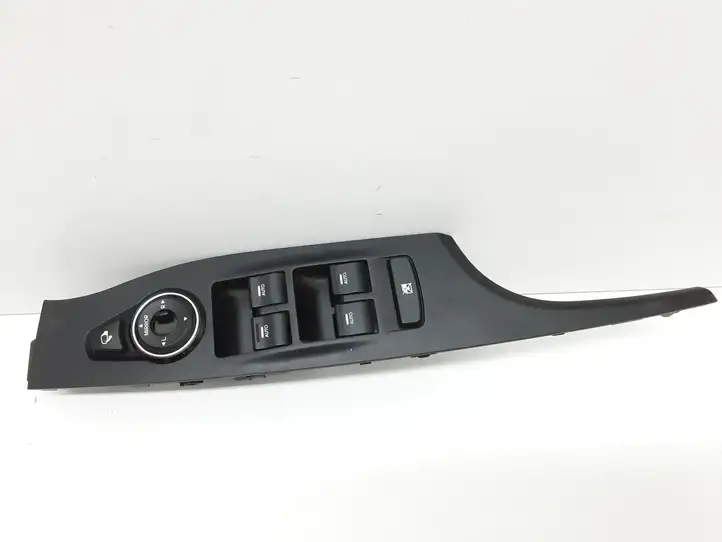 Hyundai i40 (2011 - ) 935703Z000 Блок кнопок стеклоподъемников — фото 1