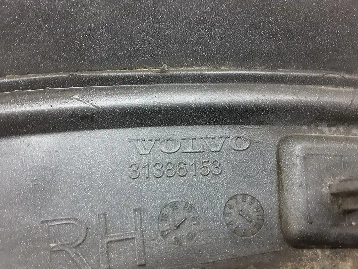 Volvo S90, V90 (2016 - 2020) 39839151 Накладка колесной арки — фото 3