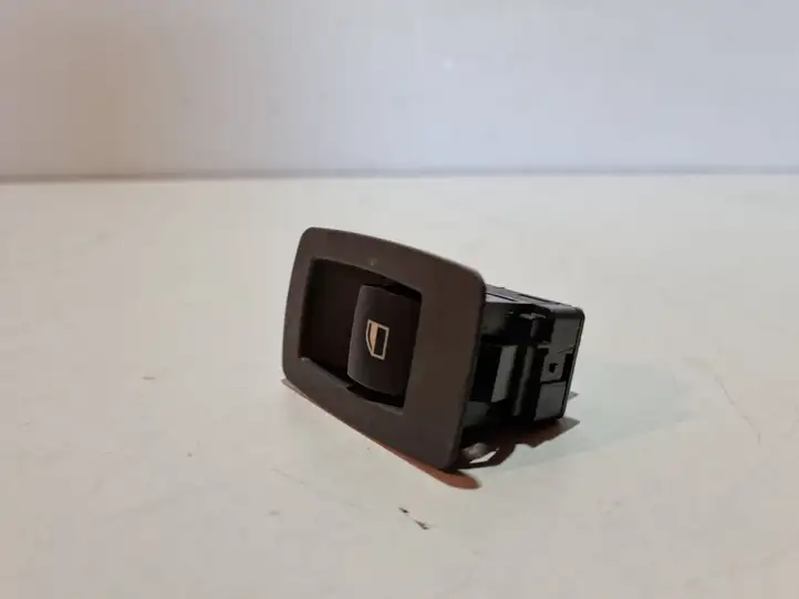 BMW 1 E81 E87 (2004 - 2011) 15979800 Кнопка стеклоподъемников — фото 2