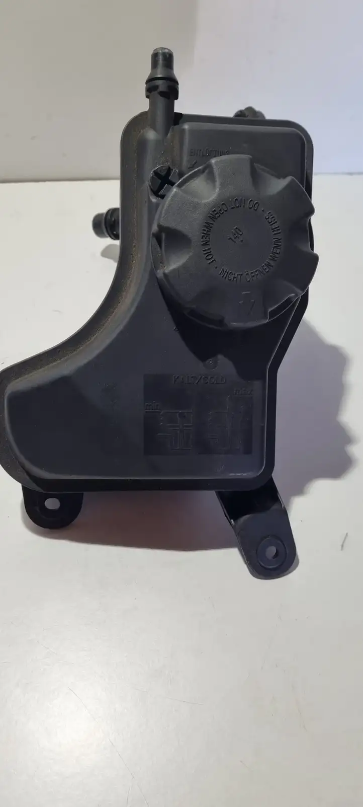 BMW 1 E81 E87 (2004 - 2011) 752071911 Расширительный бачок — фото 4