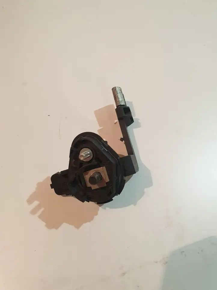 BMW 1 E81 E87 (2004 - 2011) 61146925713 Клеммный узел плюсовых проводов — фото 2