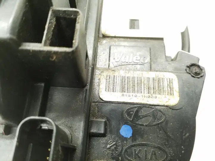 Kia Ceed (2010 - 2012) 814101H000 Замок задней двери — фото 3