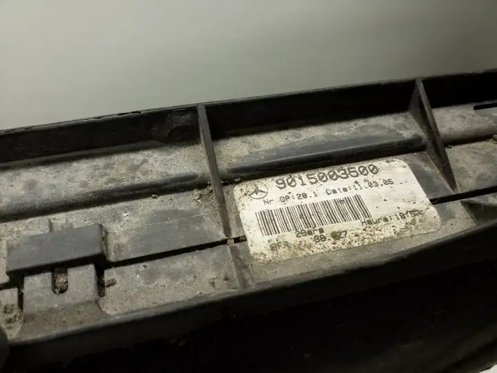 Mercedes-Benz Sprinter W901 W902 W903 W904 (1995 - 2007) A9015003500 Радиатор охлаждающей жидкости двигателя — фото 3