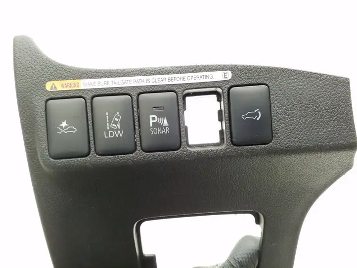 Mitsubishi Outlander (2016 - 2018) 8002B197 Прочие детали салона — фото 5
