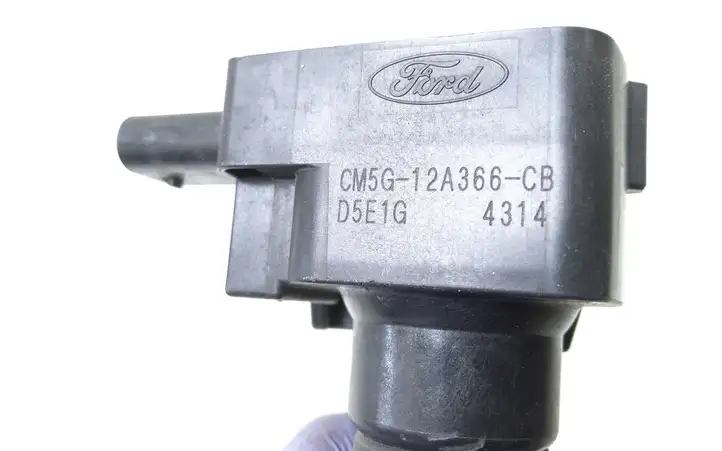 Ford Fiesta (2013 - 2017) CM5G12A366CB Катушка зажигания — фото 3