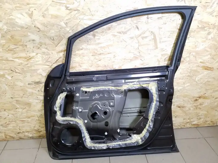 Nissan Leaf I (ZE0) (2010 - 2017) Дверь — фото 3